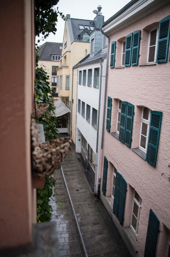 Altstadt Apartment Charly Düsseldorf Exterior foto